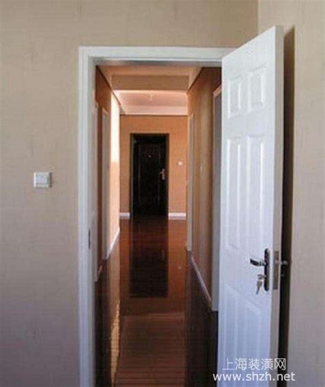 房门对床化解 白色房間門